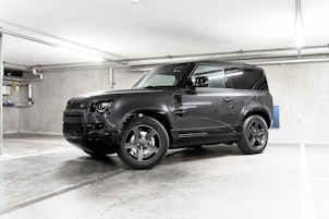 Vehicle image LAND ROVER Defender 90 3.0 D I6 250 X-Dynamic SE