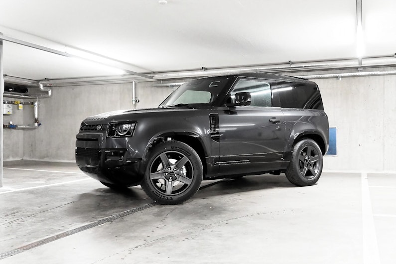 Vehicle image LAND ROVER DEFENDER