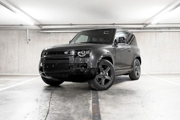 Vehicle image LAND ROVER Defender 90 3.0 D I6 250 X-Dynamic SE