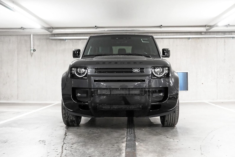 Vehicle image LAND ROVER DEFENDER