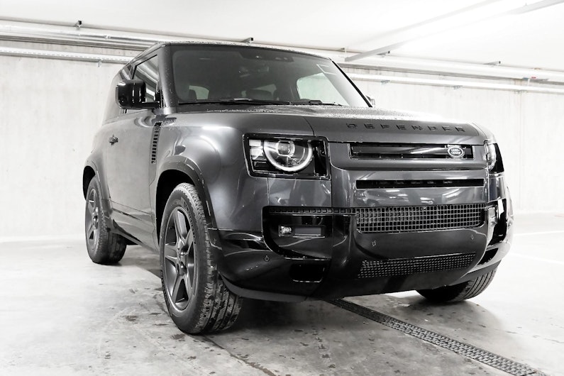 Vehicle image LAND ROVER DEFENDER