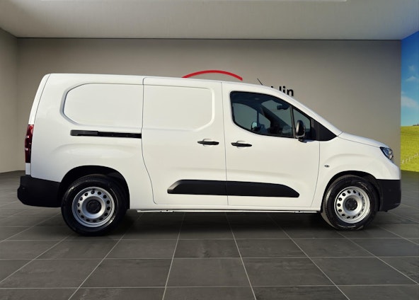 Vehicle image 5 Vehicle image 5