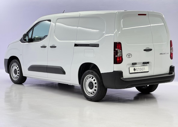 Vehicle image 4 Vehicle image 4