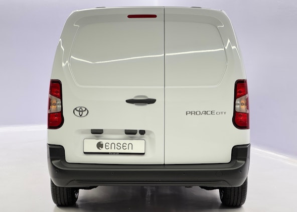 Vehicle image 3 Vehicle image 3