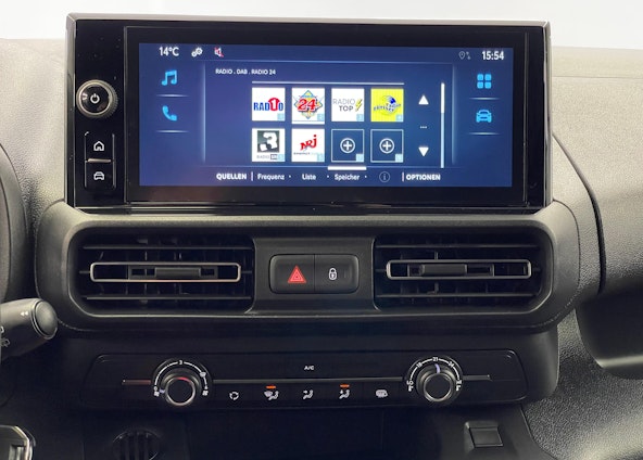 Vehicle image 9 Vehicle image 9