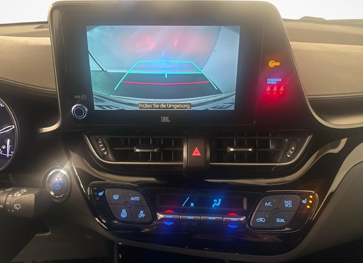 Vehicle image TOYOTA C-HR