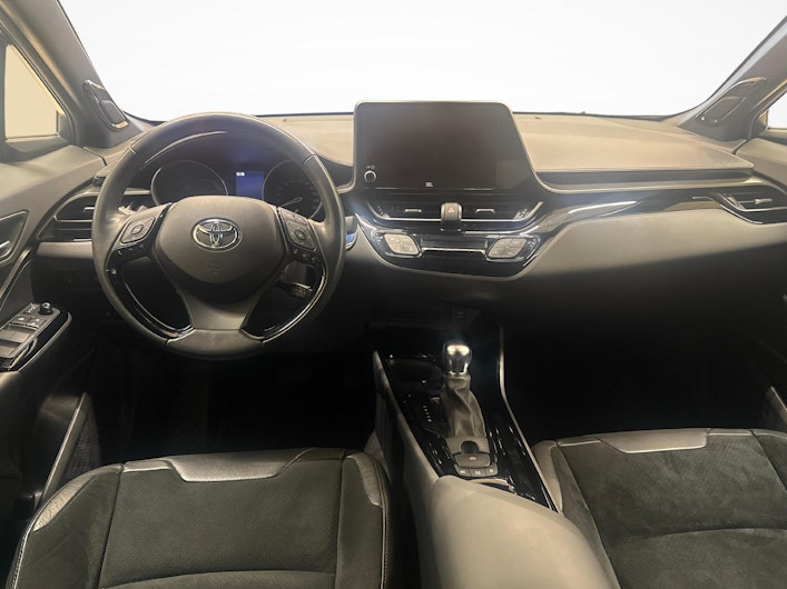 Vehicle image TOYOTA C-HR