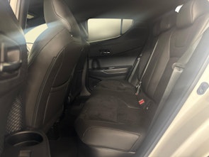 Vehicle image TOYOTA C-HR 1.8 VVTi HSD Move