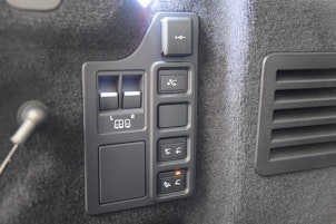 Vehicle image LAND ROVER Discovery 3.0 D I6 350 Gemini