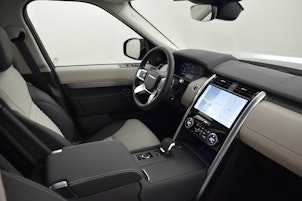 Vehicle image LAND ROVER Discovery 3.0 D I6 350 Gemini