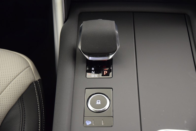 Vehicle image LAND ROVER DISCOVERY