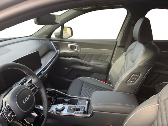 Vehicle image 4 Vehicle image 4