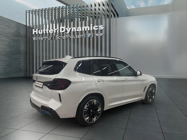 BMW iX3 E-Motor Impressive