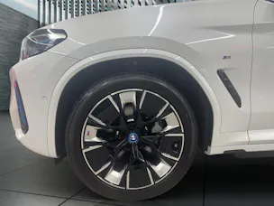 BMW iX3 E-Motor Impressive