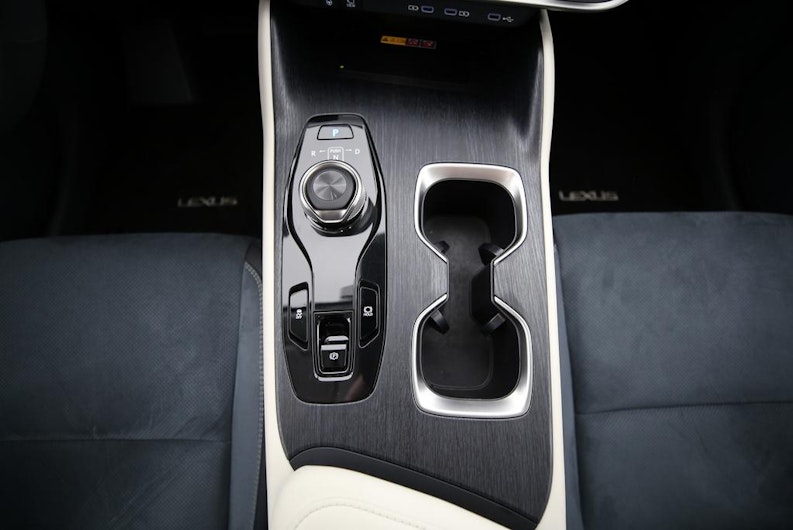 Vehicle image LEXUS RZ