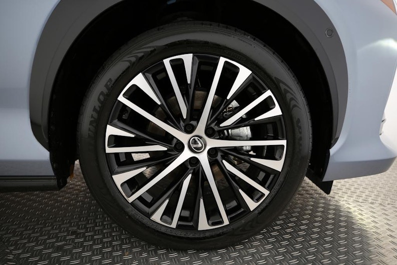 Vehicle image LEXUS RZ