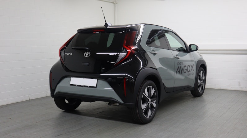 Vehicle image TOYOTA AYGO X