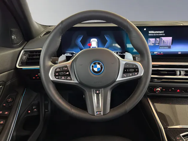 BMW 330e xDrive SAG Touring