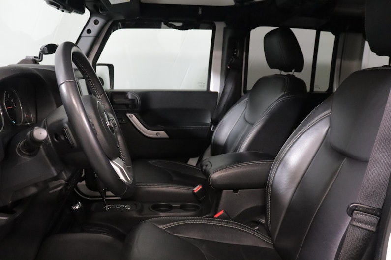 Vehicle image JEEP WRANGLER