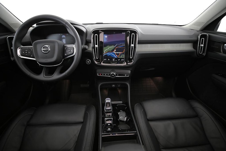 Vehicle image VOLVO XC40