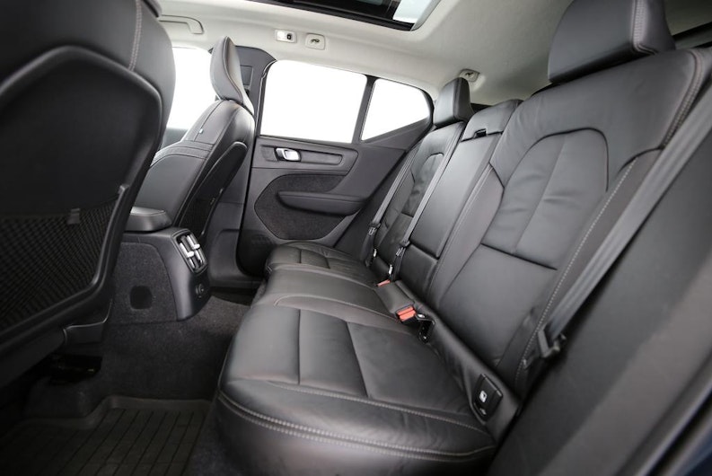 Vehicle image VOLVO XC40