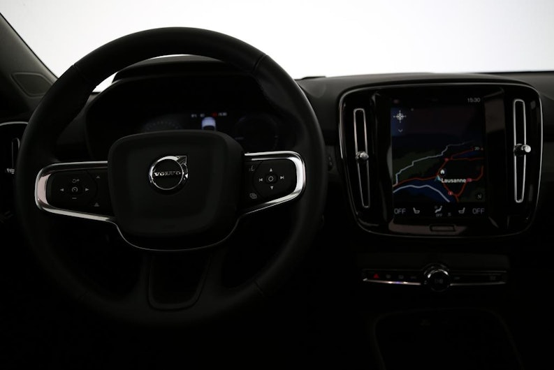 Vehicle image VOLVO XC40