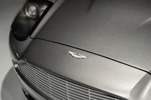 Aston Martin Vanquish 6.0 V12
