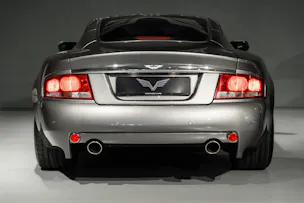 Aston Martin Vanquish 6.0 V12