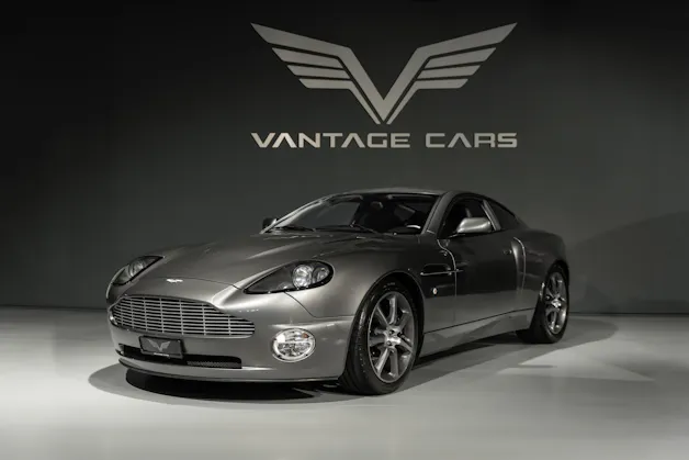 Aston Martin Vanquish 6.0 V12