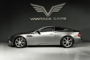 Aston Martin Vanquish 6.0 V12