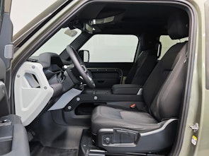 Vehicle image LAND ROVER Defender 90 3.0 D I6