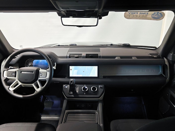 Vehicle image LAND ROVER DEFENDER