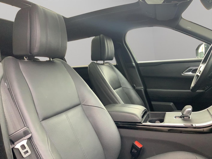 Vehicle image LAND ROVER RANGE ROVER VELAR