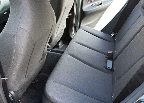 Vehicle image 8 Vehicle image 8