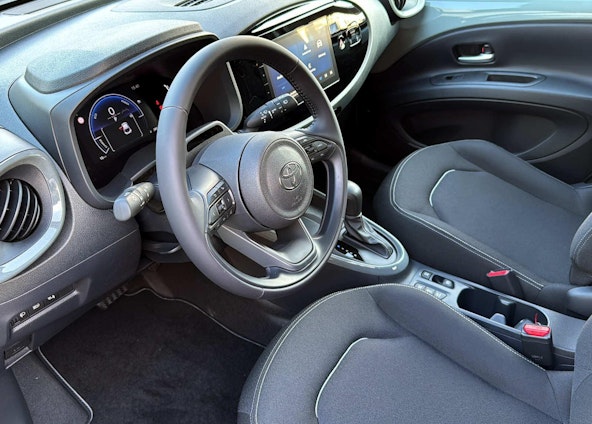 Vehicle image 6 Vehicle image 6