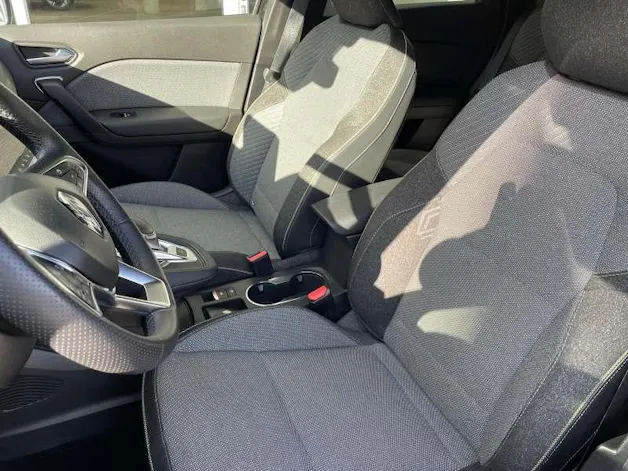 Renault Captur 1.6 E-Tech techno