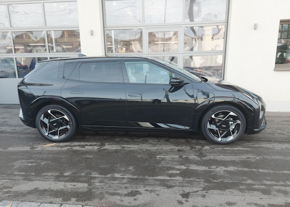 Vehicle image 3 Vehicle image 3