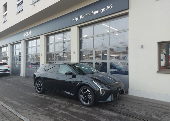 First vehicle image First vehicle image