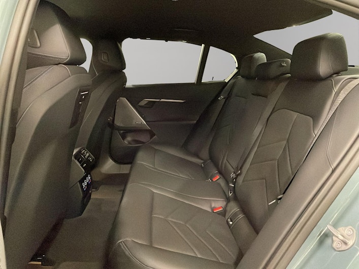 Vehicle image BMW 5 SERIES