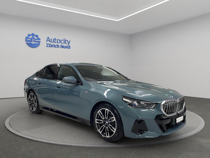 Vehicle image BMW 5 SERIES