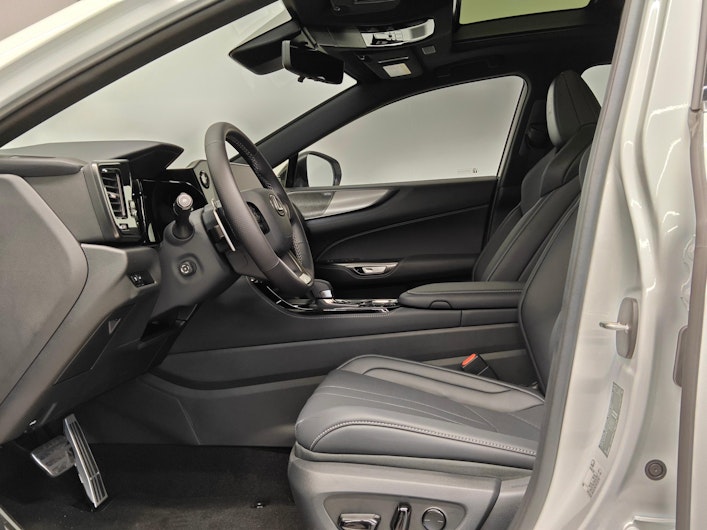 Vehicle image LEXUS NX