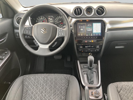 Vehicle image 8 Vehicle image 8