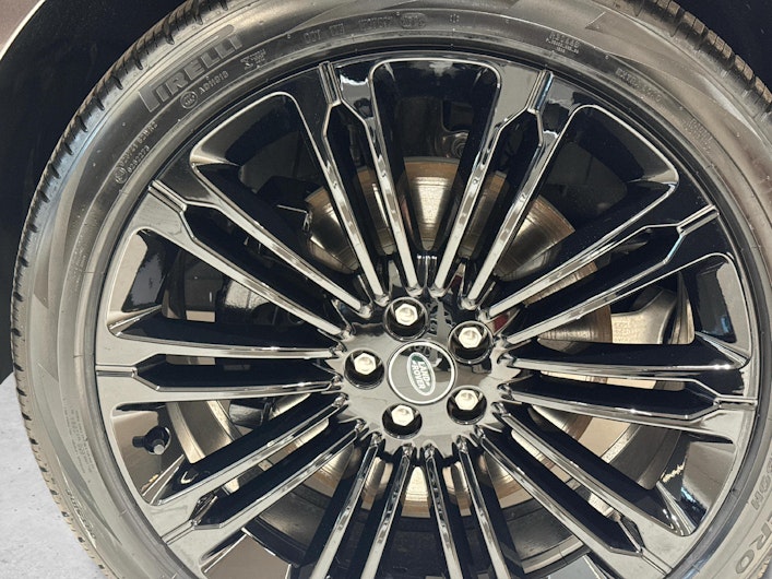 Vehicle image LAND ROVER RANGE ROVER VELAR