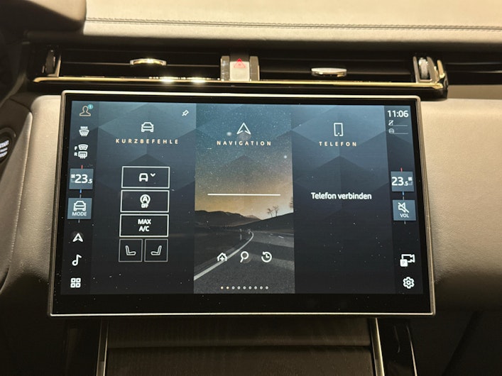 Vehicle image LAND ROVER RANGE ROVER VELAR