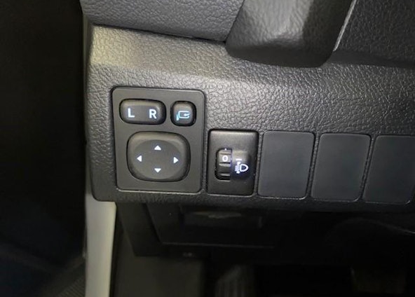 Vehicle image 13 Vehicle image 13