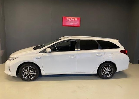 First vehicle image First vehicle image