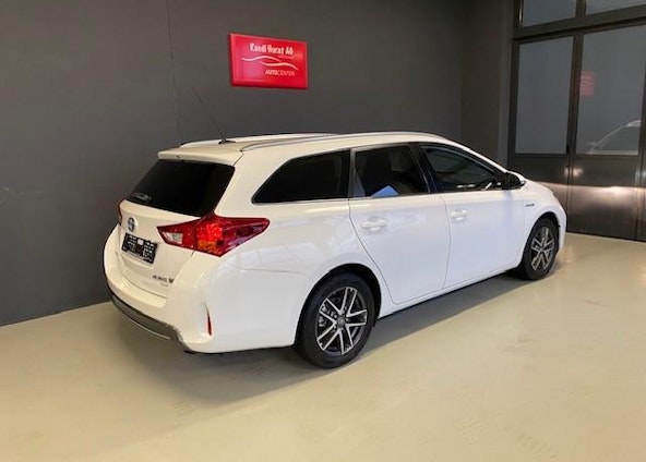 Vehicle image 4 Vehicle image 4