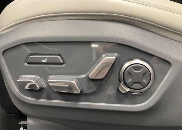 Fahrzeugbild 10 Fahrzeugbild 10