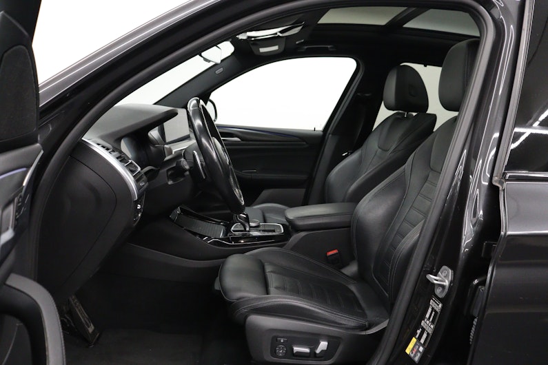 Vehicle image BMW X3