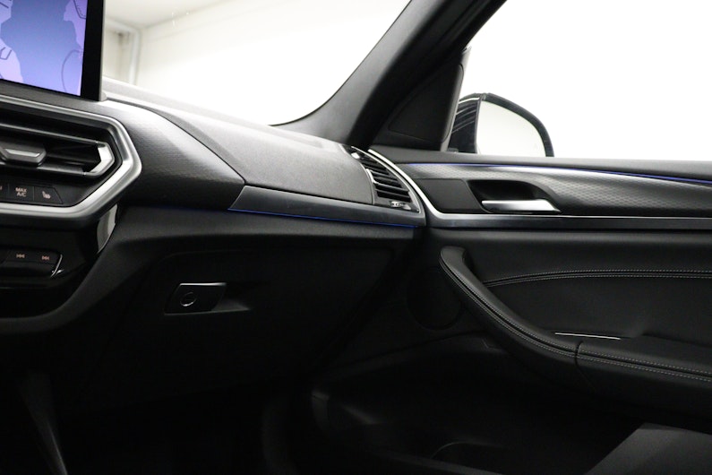 Vehicle image BMW X3